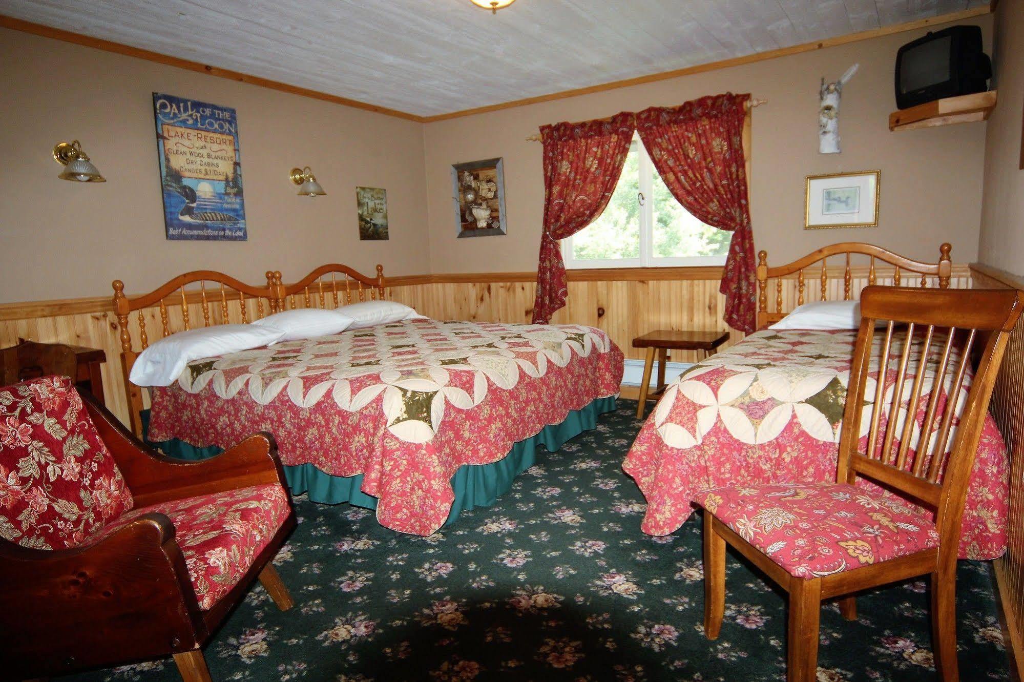 Blue Gentian Lodge At Magic Mountain Londonderry Exterior foto